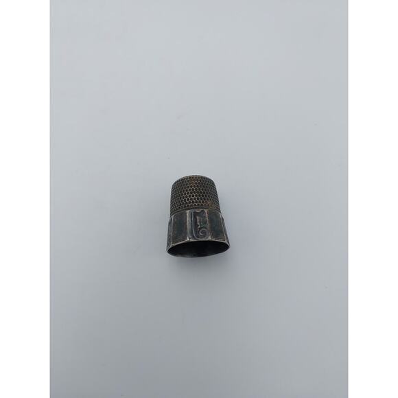 Antique Sterling Silver Thimble Engraved Panels NO HOLES 11 - Picture 3 of 5